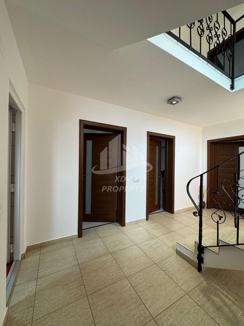 Casa moderna, mobilata complet  Sibiu - Poză 32