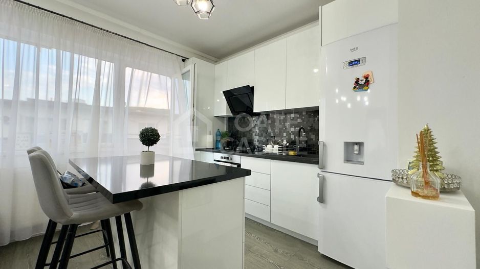 Apartament ultrafinisat cu panoramă – lumină, spațiu și conectivitate - Poză 2