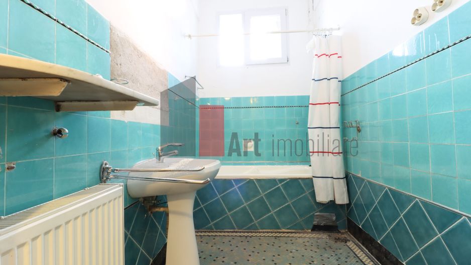 Apartamentul "DEKORA", bloc Art Deco, interior compartimentat de exceptie - Poză 36