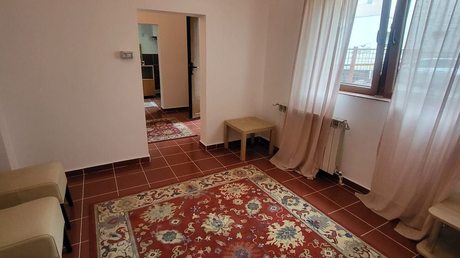 Casa mica, tip studio, centrala si curte proprie, 700 m distanta metrou Iancului - Poză 2