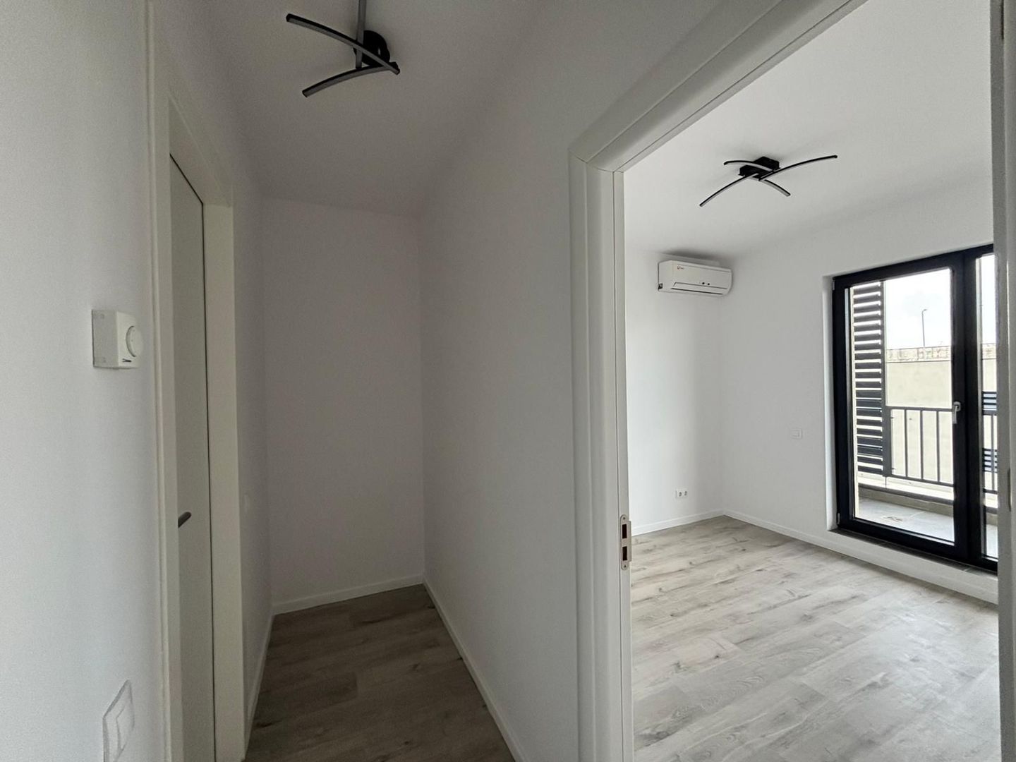 Studio modern in complexul rezidential H Pipera Lake - Poză 4