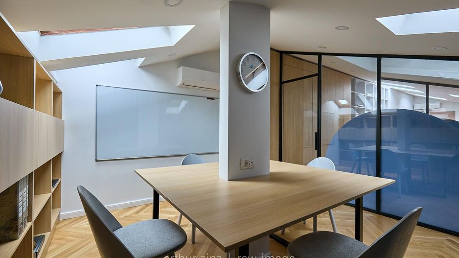 Birou amenajat | Mobilat si utilat | Cladire consolidata si renovata - Poză 26