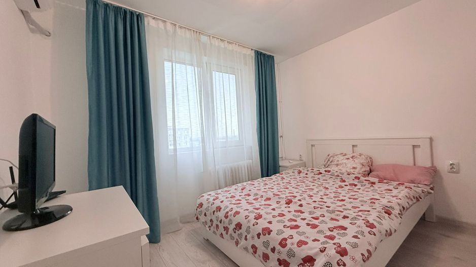 APARTAMENT 3 CAMERE & 2 BAI DECOMANDAT RENOVAT COMPLET CRANGASI BLOC 1985 - Poză 2