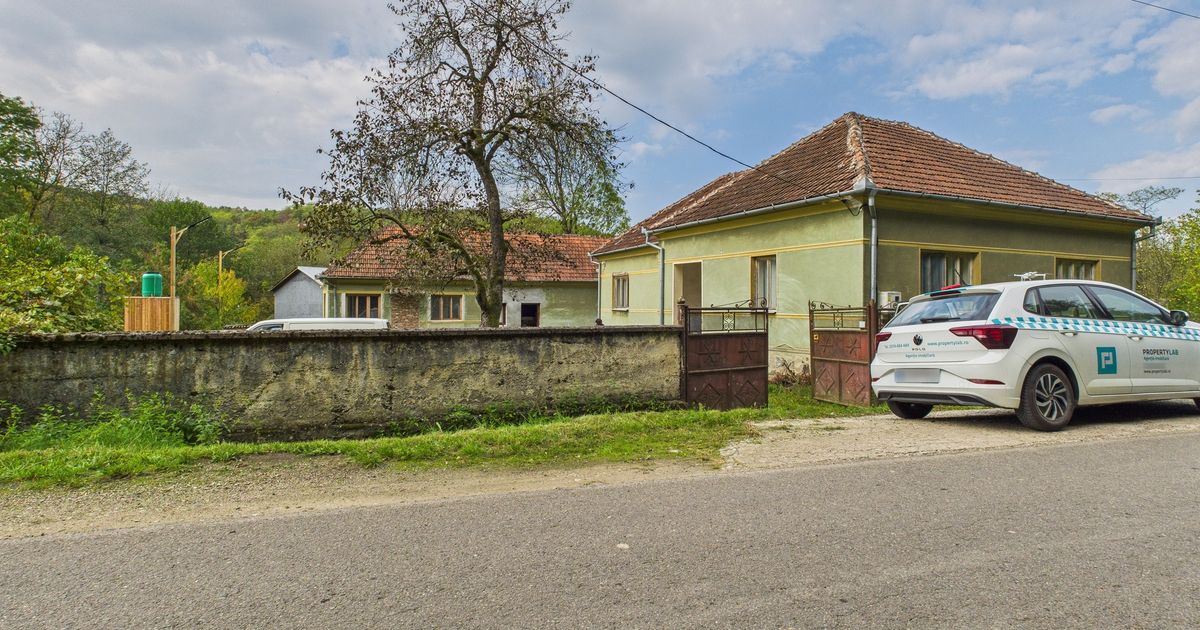 Casa cu teren generos Varadia de Mures - Stejar - PROPERTY LAB