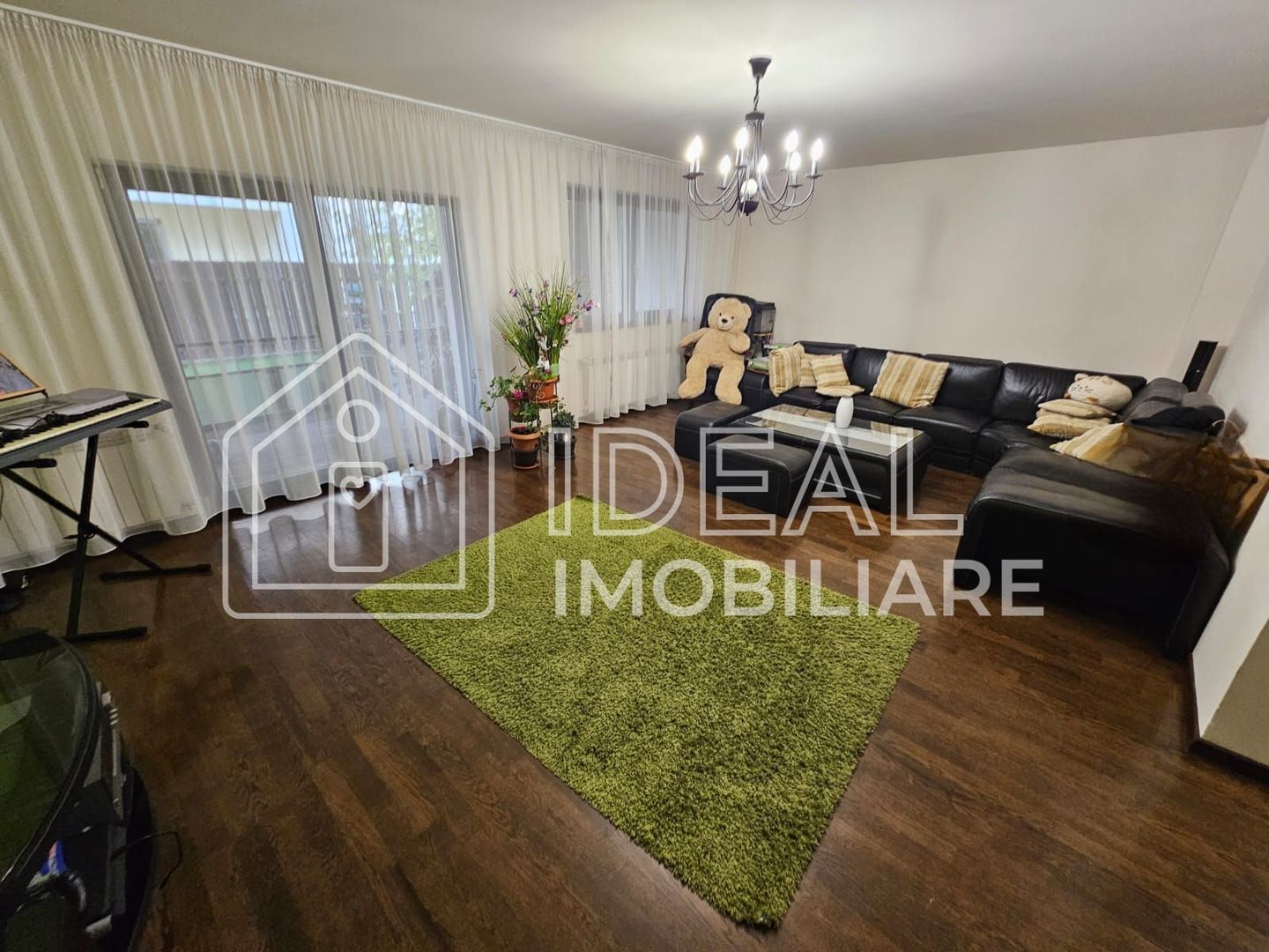 Casa Mobiltata-Utilata cu 4 camere,  pe Pictor Brana - Poză 3