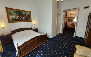 Apartament 5 camere Piata Sfatului - Poză 4