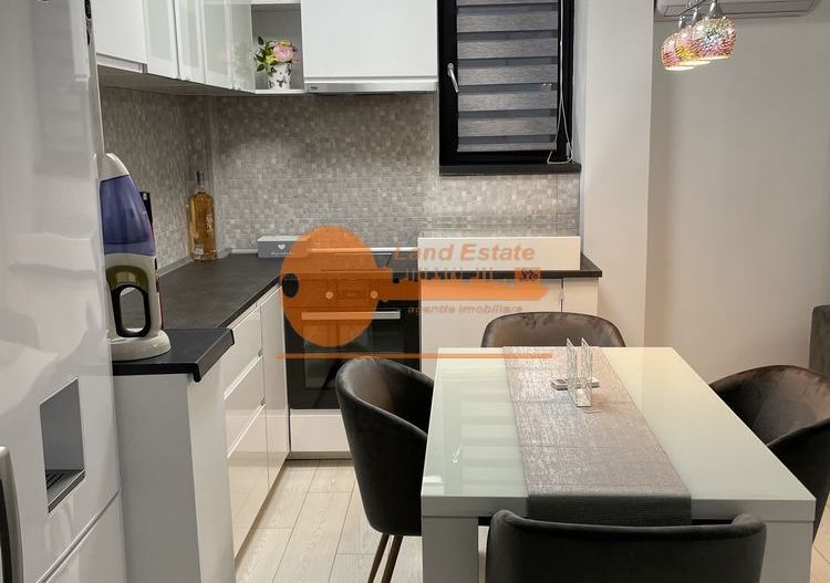 2 camere Piata Romana ( 1 minut de metrou ) - Poză 1