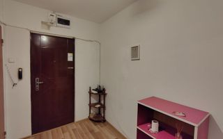 VANZARE GARSONIERA SPATIOASA I LIBERA I METROU I VALEA IALOMITEI - Poză 2