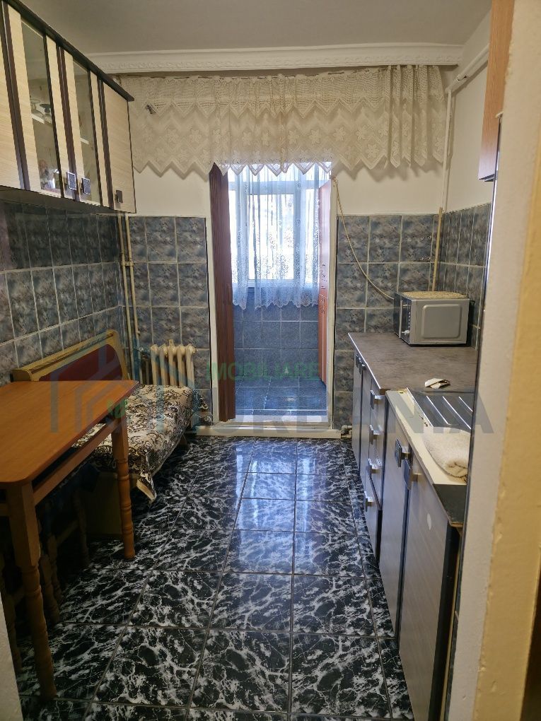 Închiriez apartament 2 camere decomandat - Poză 3
