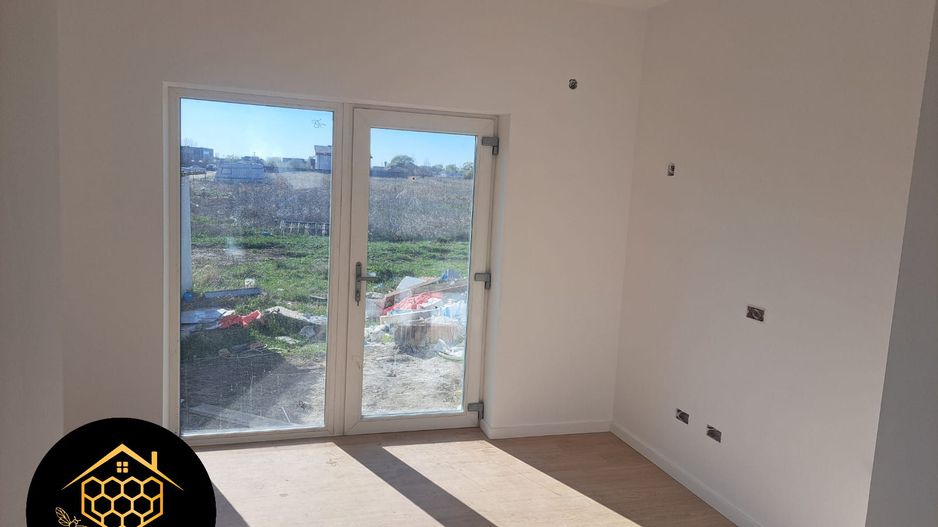 Casa P+1 – Finisaje la cheie, Zona Aeroport (langa Magnolia) - Poză 11