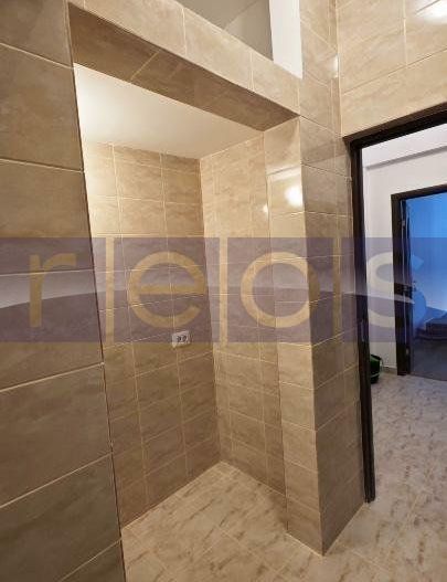 VANZARE APARTAMENT 3 CAMERE RENOVAT DECOMANDAT CENTRALA PROPRIE PIATA ROMANA - Poză 9