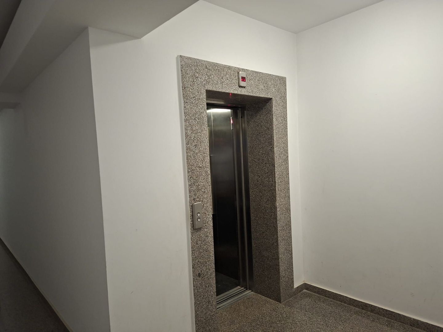 Apartament elegant cu 2 camere  Pipera, în spatele Porche, 675 eur/lun - Poză 6