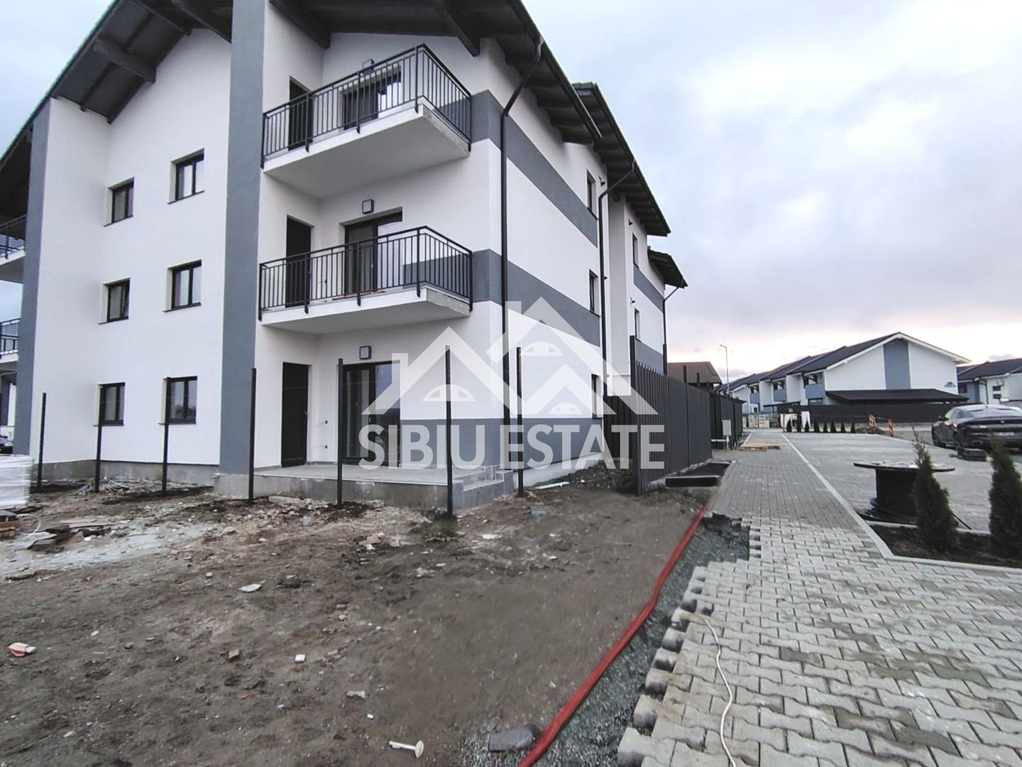 Apartament 2 camere, balcon cu boxa, parcare, NOU - Poză 5