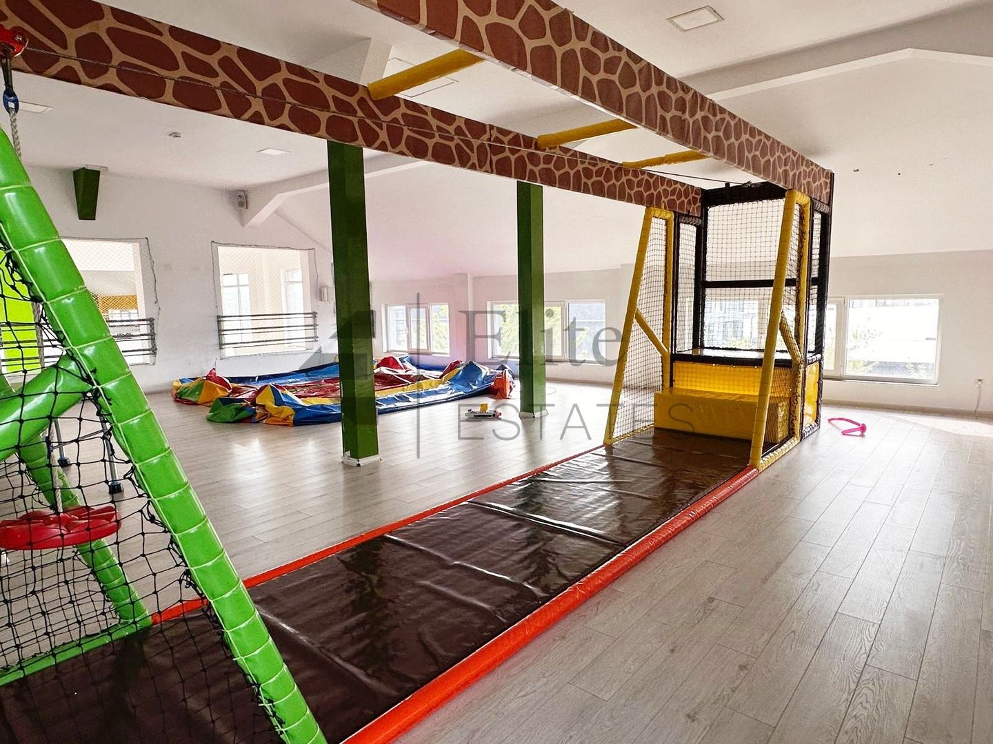 Spatiu Comercial cu parcare proprie de inchirat Sanmartin - Poză 10
