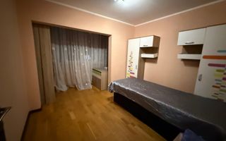 Apartament 3 camere | 100 mp | Zona Centrală | Etaj 1 | 450 €/lună - Poză 2