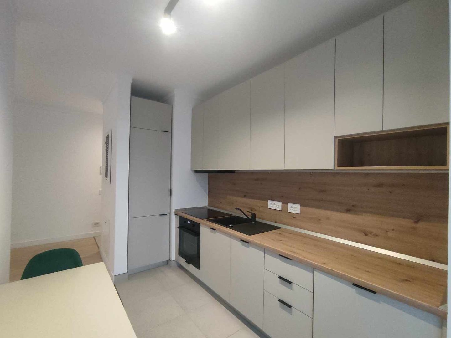 Vânzare 2 camere cu parcare subterana Marmura residence zona Jiului - Poză 10