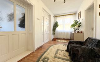 Casa pe 3 niveluri cu teren de 1900 mp in Com. Baisoara. - Poză 15