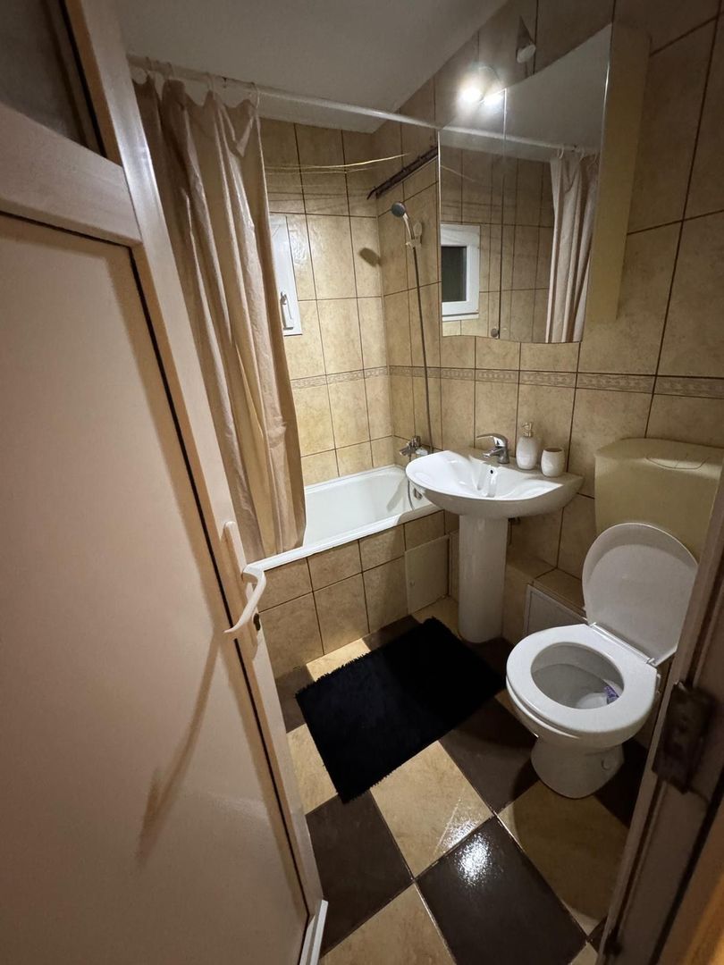 Apartament incapator cu trei camere, zona Iancuui - Poză 8