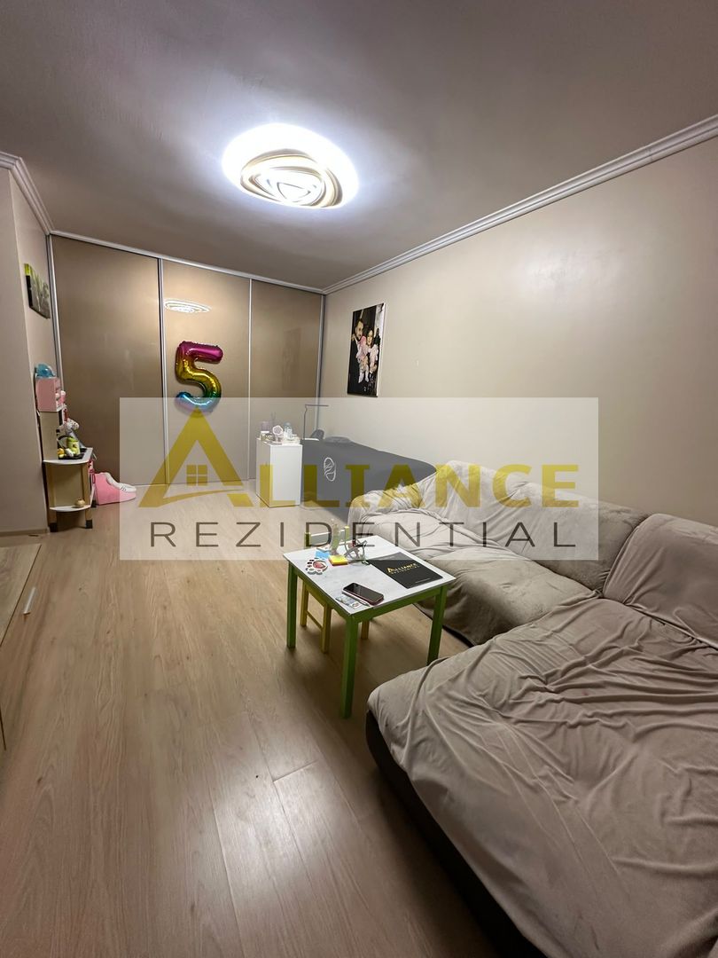 Metrou 1 decembrie Ap 3 camere cu 2 parcari - Poză 8