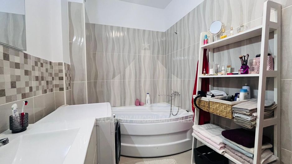 Apartament cu 2 camere, Bloc Nou, Maieri - Poză 7