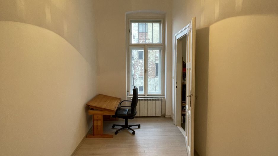 Apartament 5 camere , cladire istorica , renovat complet. - Poză 10