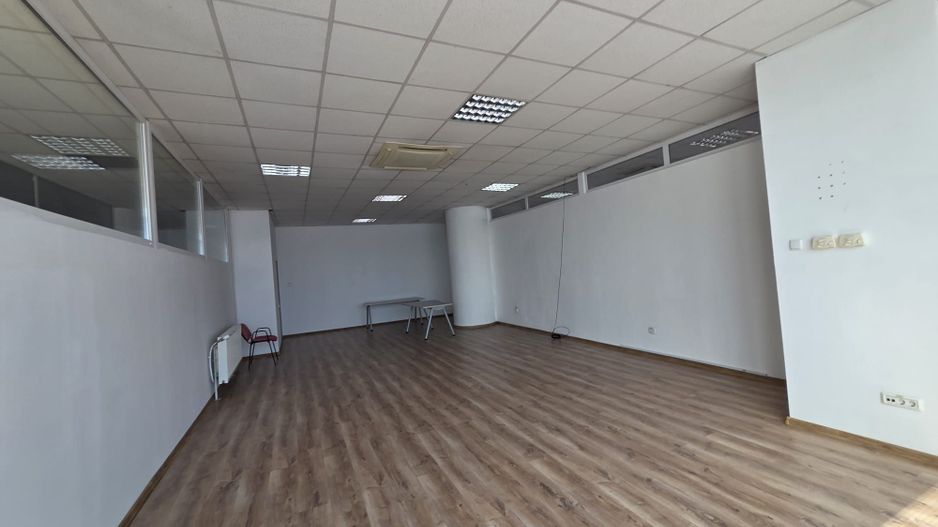 Spatiu de inchiriat birouri si servicii Pitesti - Fratii Golesti - Poză 2