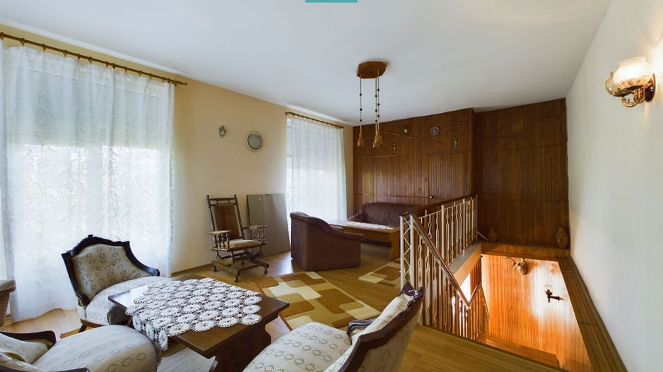 Casă clasică în Chișineu-Criș - Poză 15