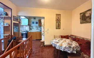 Casuta "bunicii" la 2 pasi de Calea Calarasilor - Poză 13