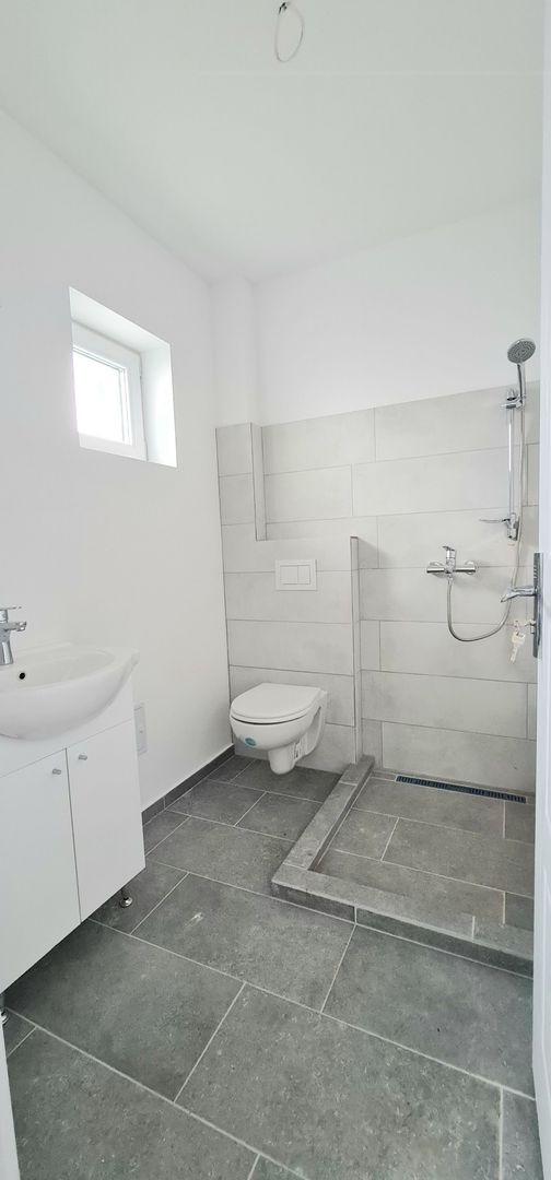 Casa finalizata intabulata in Cartier Izvor Tarlungeni Brasov - Poză 3