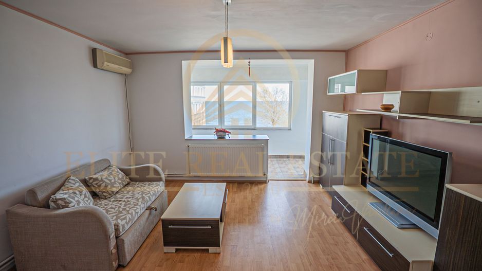 De vanzare | Apartament 4 camere | Langa Cazino | Vedere la mare - Poză 2