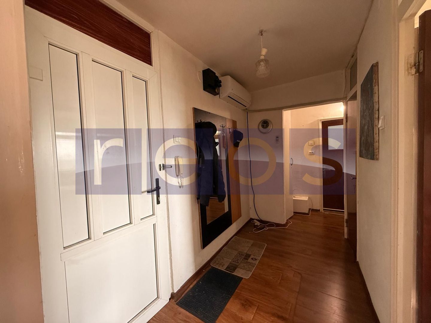 VANZARE APARTAMENT  2 CAMERE ZONA MOSILOR - Poză 13