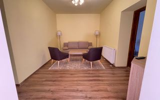 Casa cu teren frumos si garaj zona Mehala - Poză 11