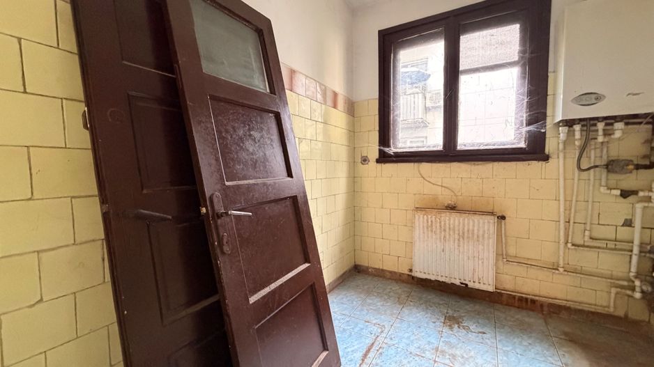 APARTAMENT 2 CAMERE | PRIMAVERII | NECESITA RENOVARE - Poză 6