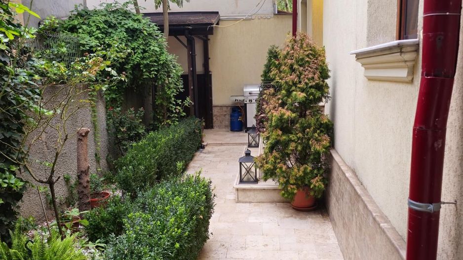 Vila frumoasa ,localizata central\ Unirii Square\Proprietar - Poză 7