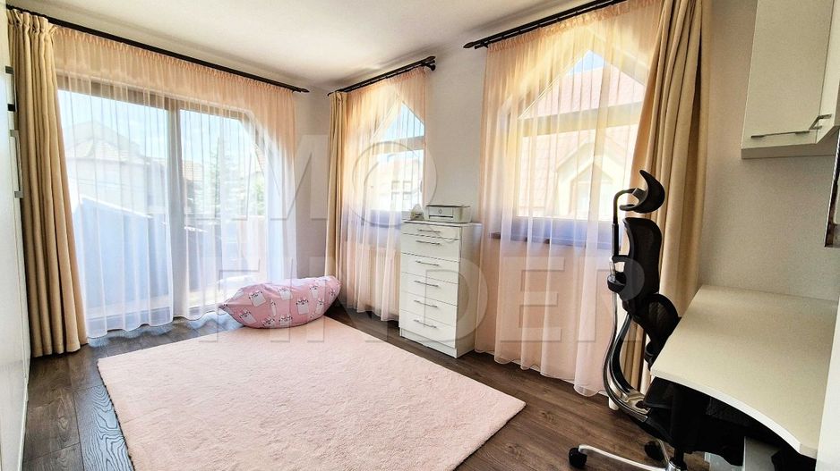 Vanzare 3 camere Europa, imobil nou, mobilat si utilat, parcare - Poză 7