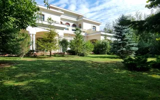 Villa Atrium – reședință mediteraneană cu accente neoclasice contemporane. - Poză 17