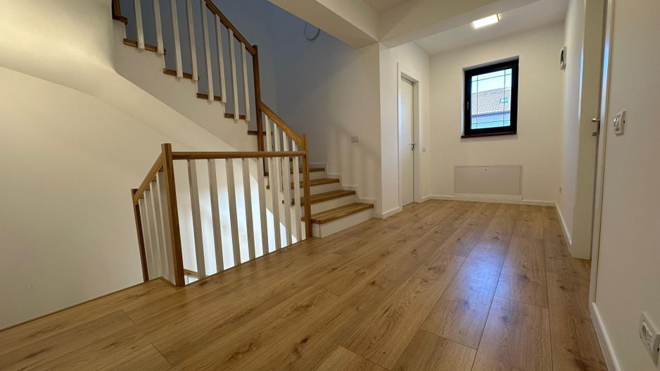 Casa moderna cu mansarda |de inchiriat | Voluntari - Poză 36