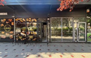 SPATIU comercial vis-a-vis de Tribunal