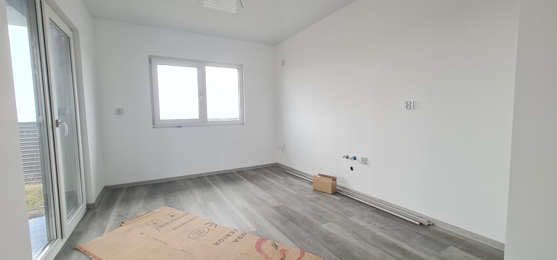 Casa 4 camere un nivel finalizata intabulata cartier Izvor Tarlungeni - Poză 7