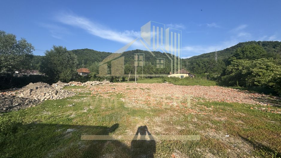 TEREN INTRAVILAN 3296 MP CAMPULUNG ARGEȘ - Poză 2
