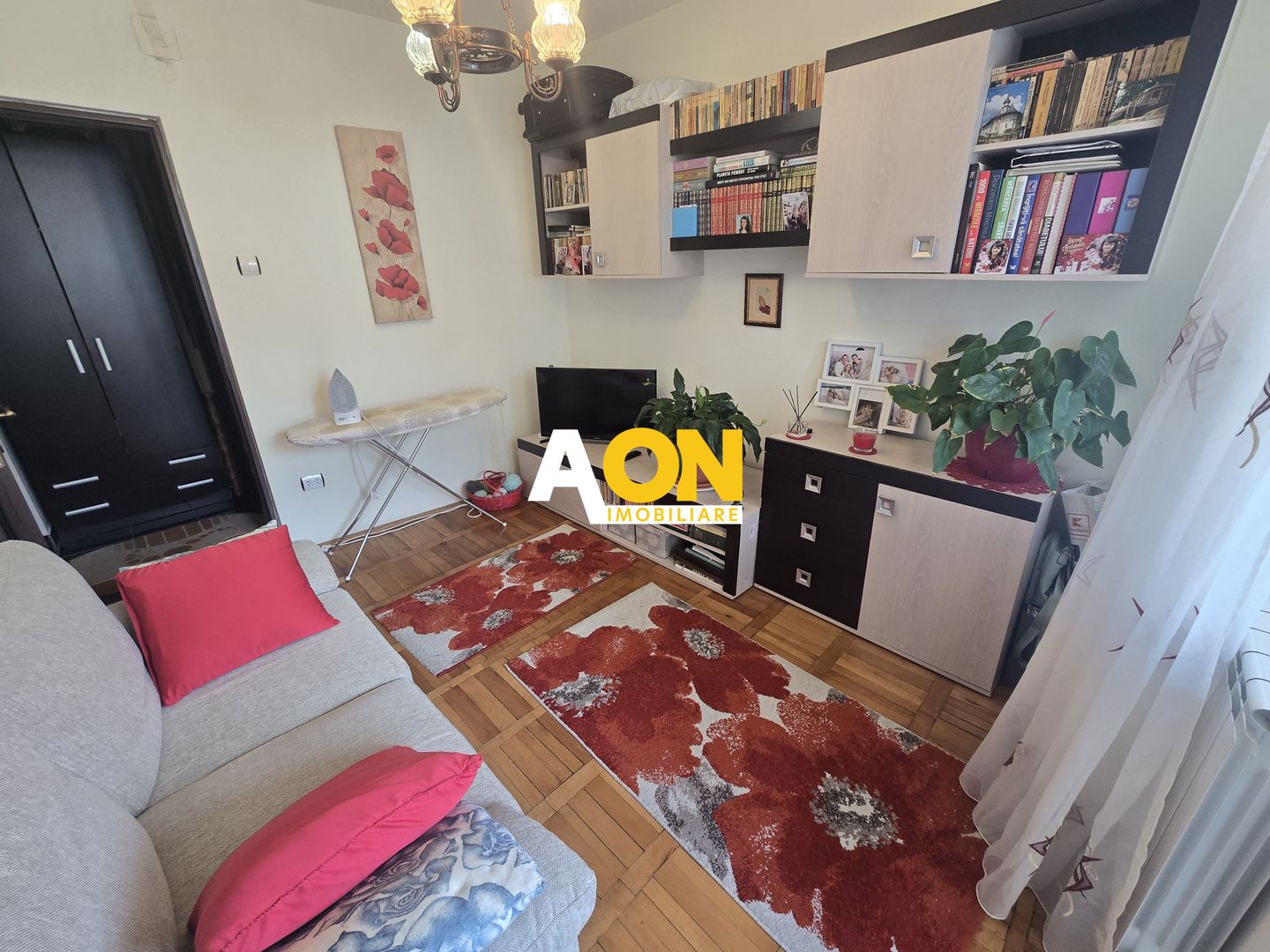 Apartament 4 Camere 75mp Utili, Zona Cetate - Poză 3