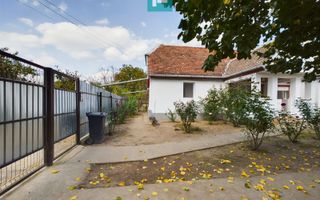 Casă cu teren 2877 mp, orașul Ineu - Poză 3