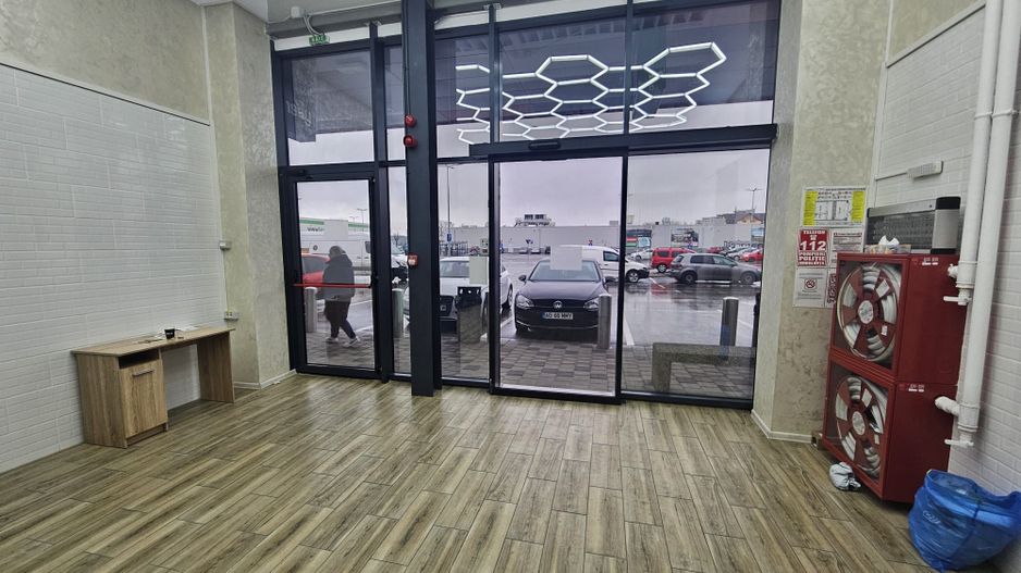 Spațiu comercial de închiriat – Shopping Park, Bd. Nicolae Bălcescu - Poză 2