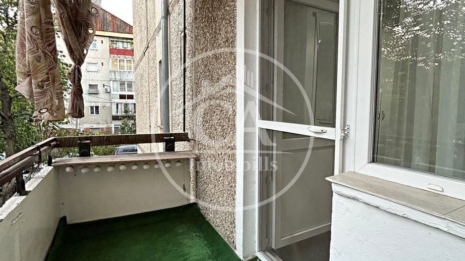 Apartament cu 3 camere de închiriat in zona Rogerius , Oradea - Poză 11