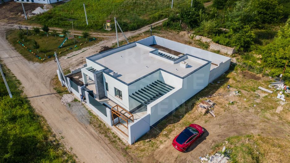 Vânzare, Casă Hi-Tech, 4 camere, str. Ion Suruceanu, Ialoveni - Poză 3