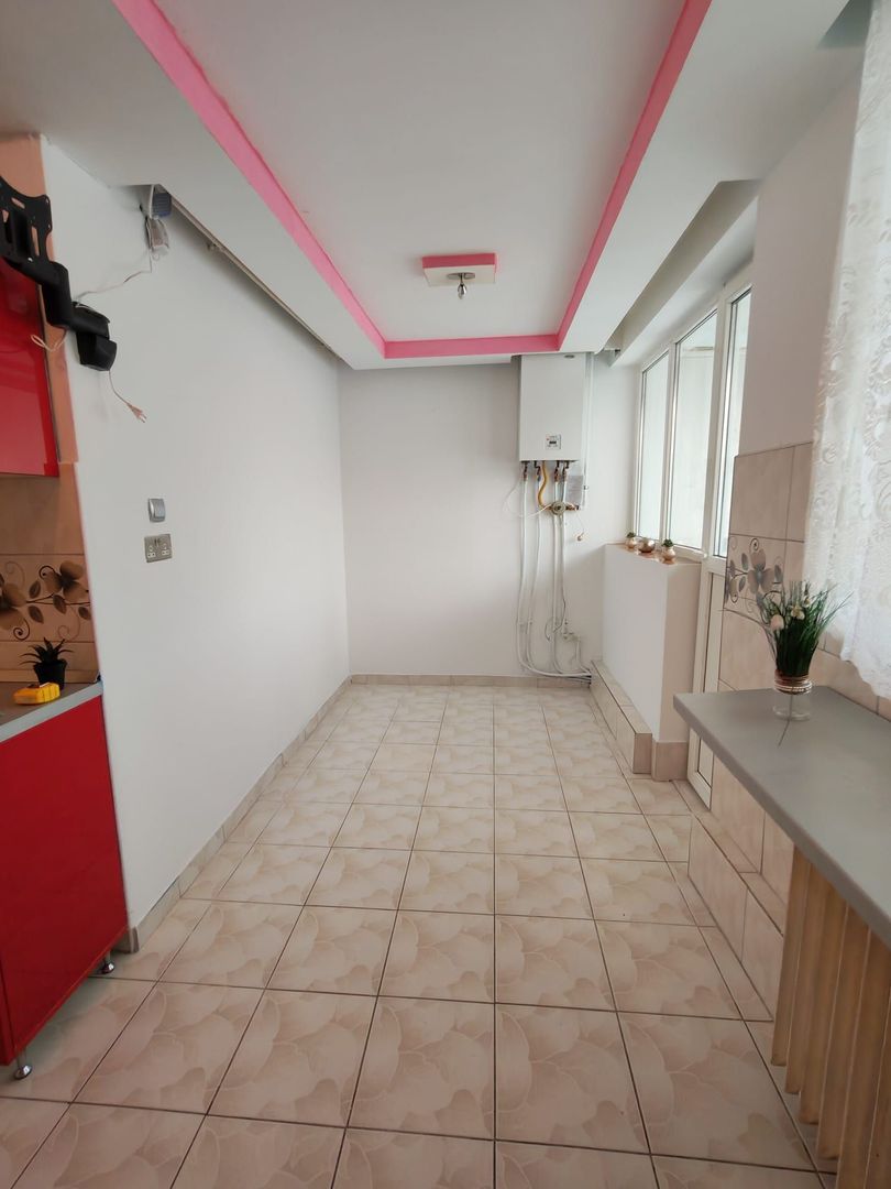 3 camere - zona Big - 2 balcoane spatioase inchise - Poză 2