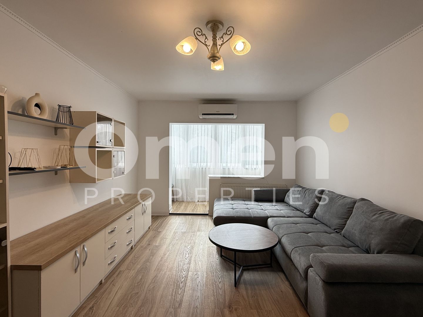 Apartament 3 camere decomandat, etaj 1,  zona centrală - Poză 2