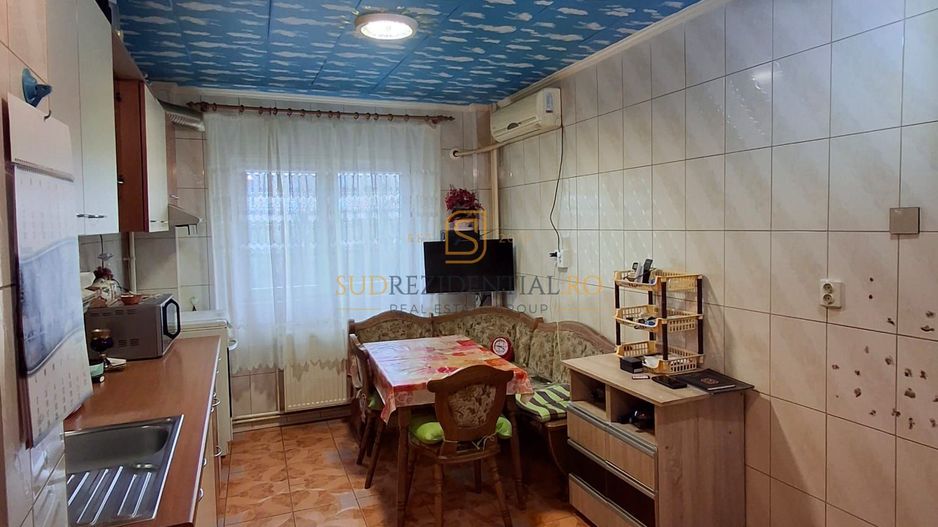 Apartament 4 camere, etaj 4/10, stradal Sos.Berceni, Sector 4 - Poză 13