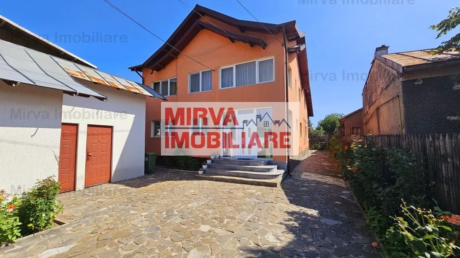 Vanzare vila 6 camere + spatiu comercial, mobilata si utilata, in Blejoi - Poză 1