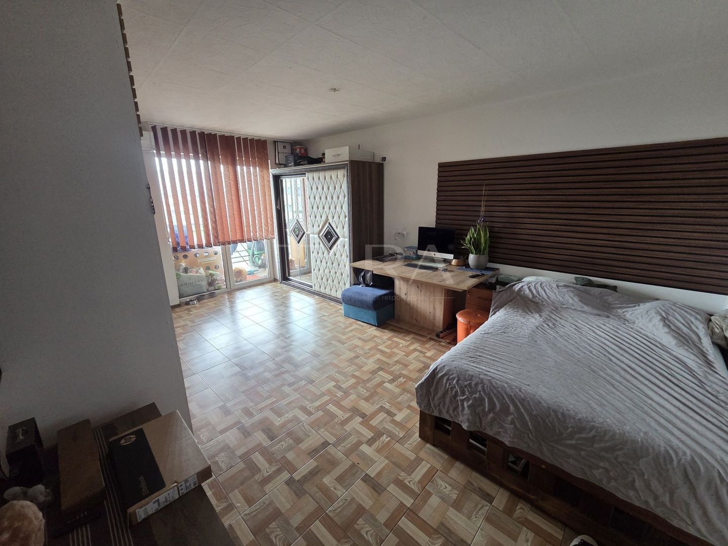 Apartament zona Florilor, complet mobilat, loc de parcare inclus. - Poză 3